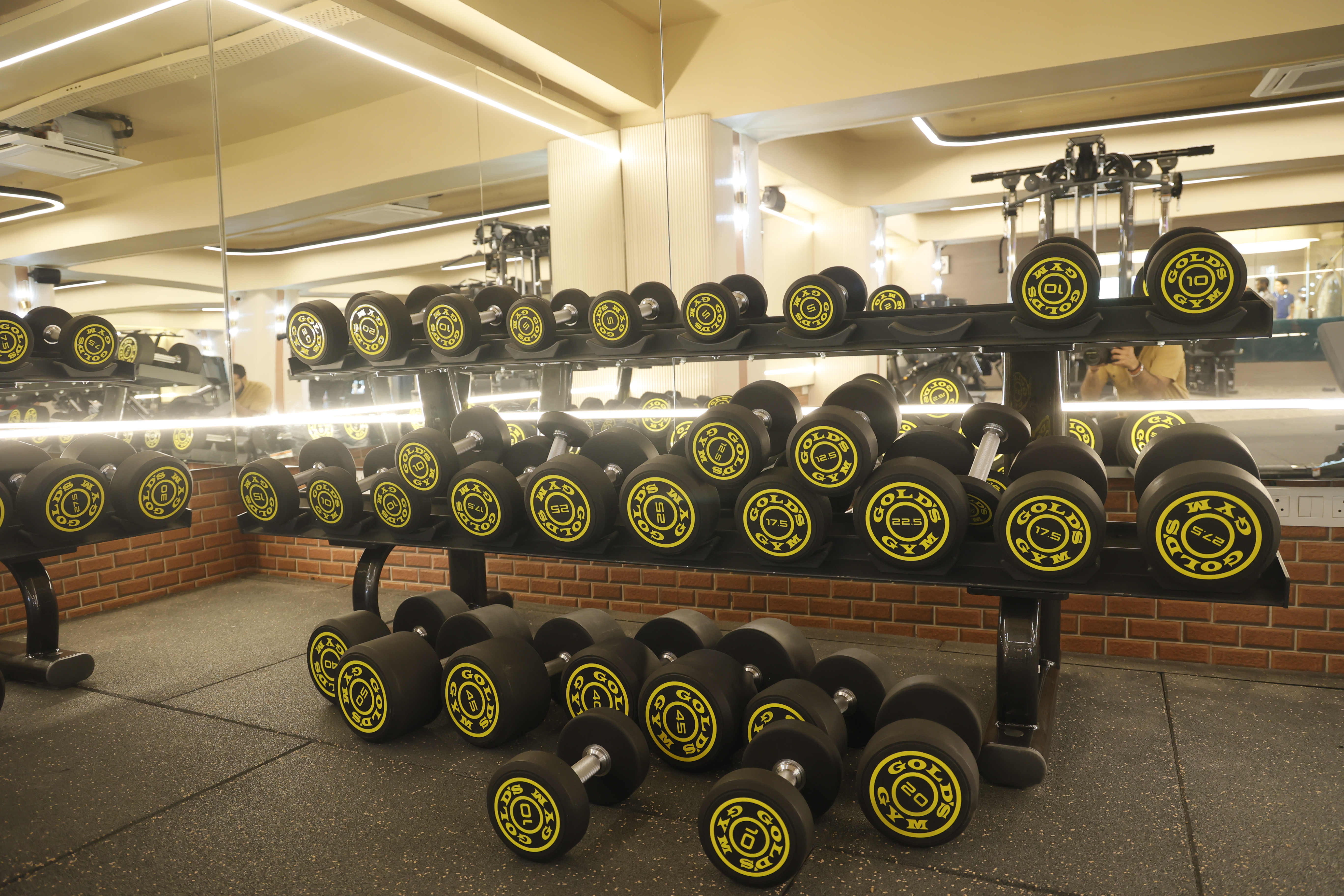 golds gym